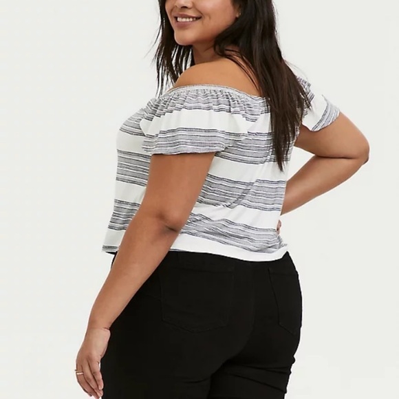 Torrid festival off shoulder crop top - Picture 3 of 7
